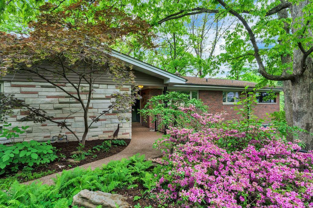 Property Photo: 404 Gabriel Drive MO 63122