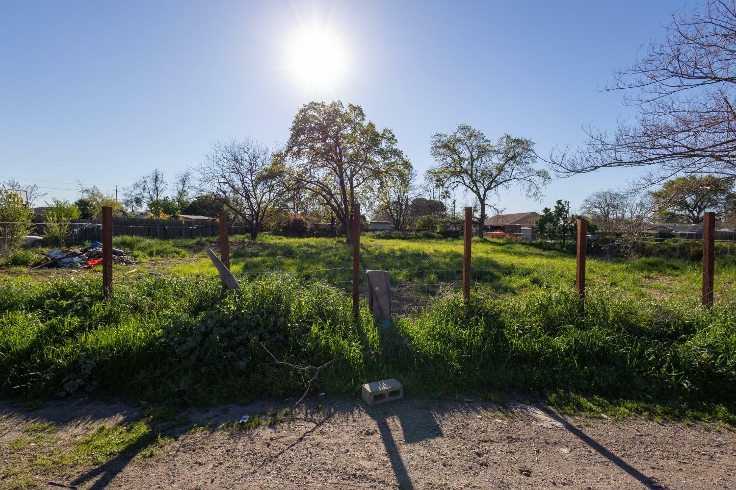 Property Photo: 309 S Los Angeles Avenue CA 95203