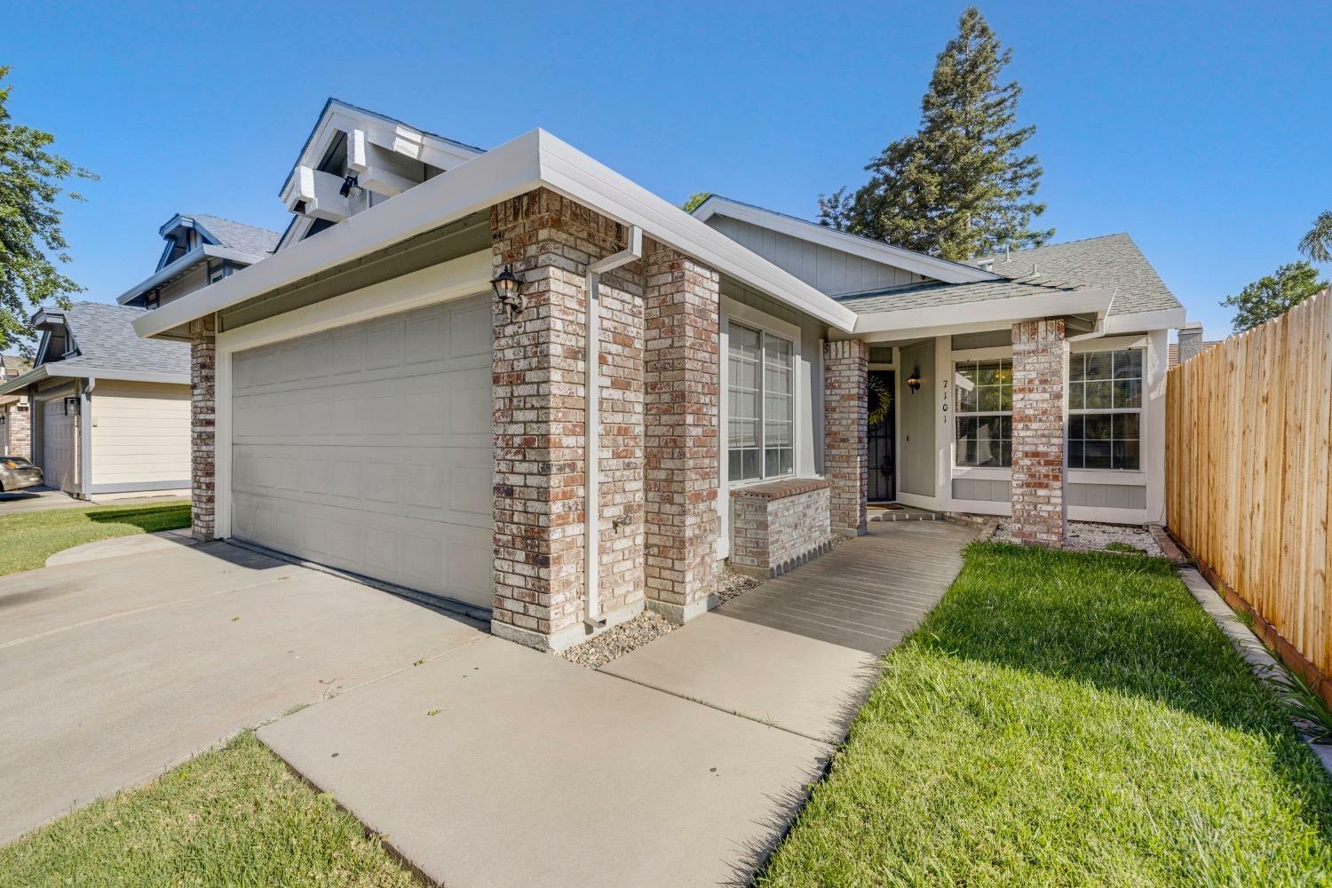 Property Photo: 7101 Sutherland Way CA 95758