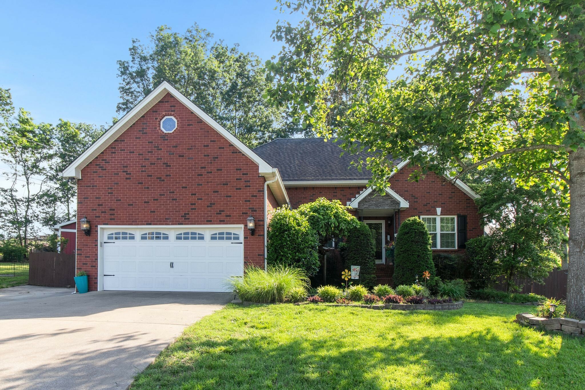 Property Photo: 4006 Greentree Ct W TN 37167