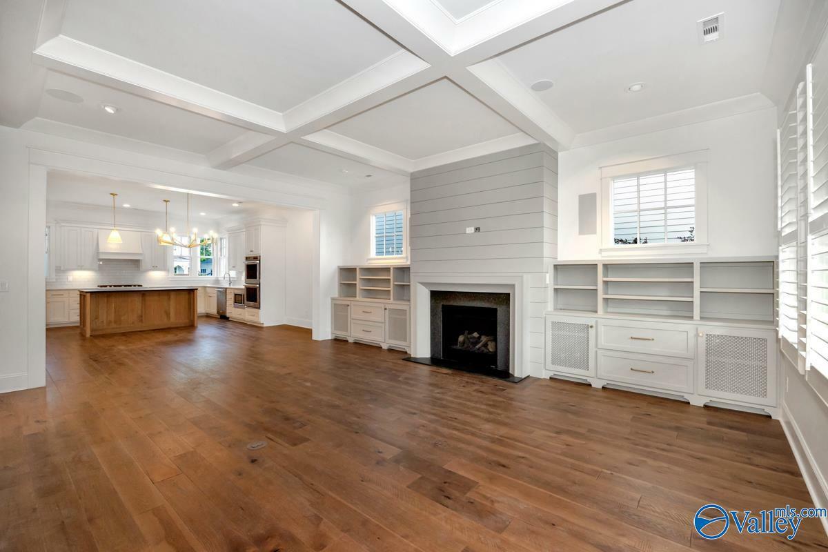 Property Photo: 90 Hillcrest Avenue NW AL 35806