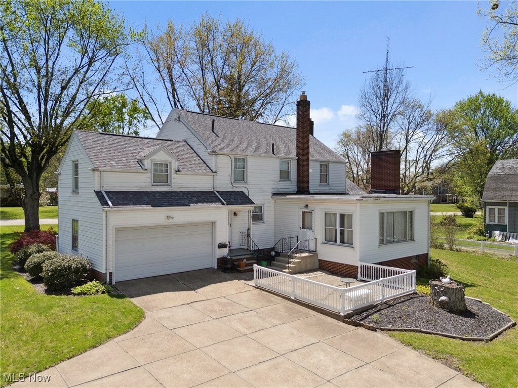 Property Photo: 3307 Lincoln Street E OH 44707