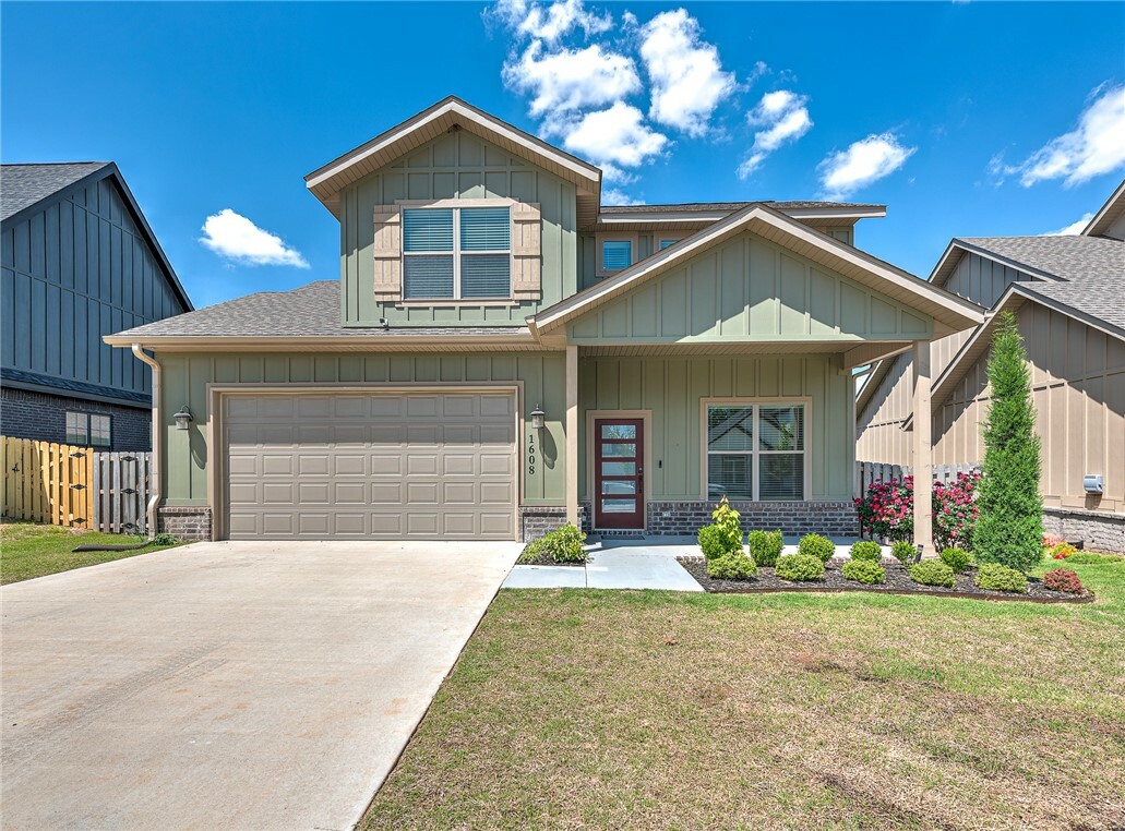 Property Photo: 1608 23rd Place AR 72758