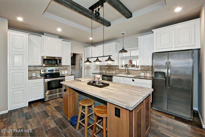 Property Photo:  11350 E Sarah Jane Lane 154  AZ 86327