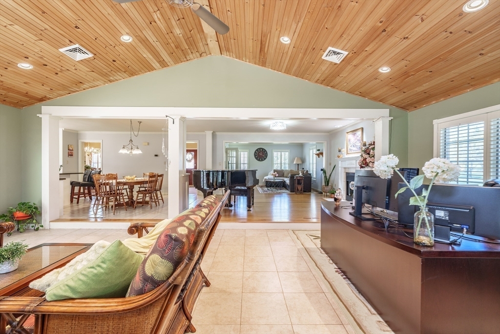 Property Photo: 9 Andrew Cir MA 01036
