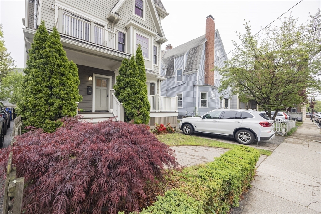 Property Photo:  19 Harris St 2  MA 02446 