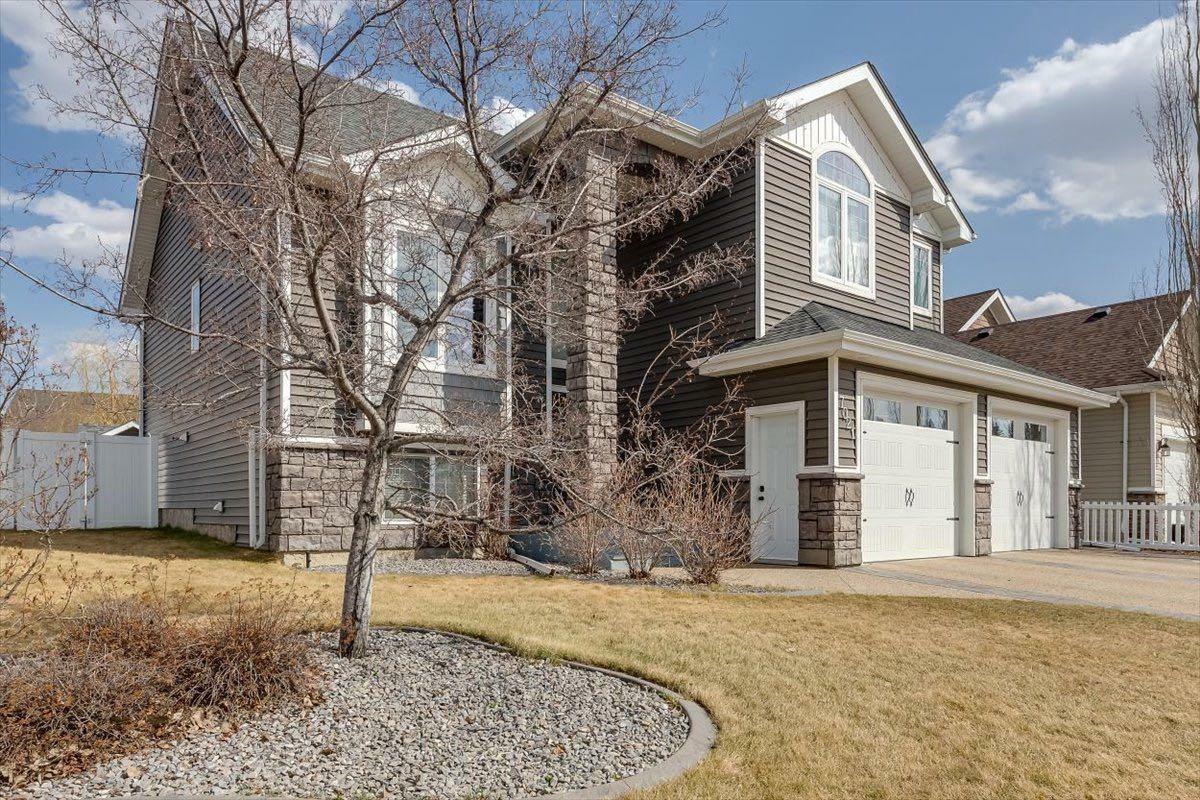Property Photo: 7021 Cobb Street AB T4L 0C1