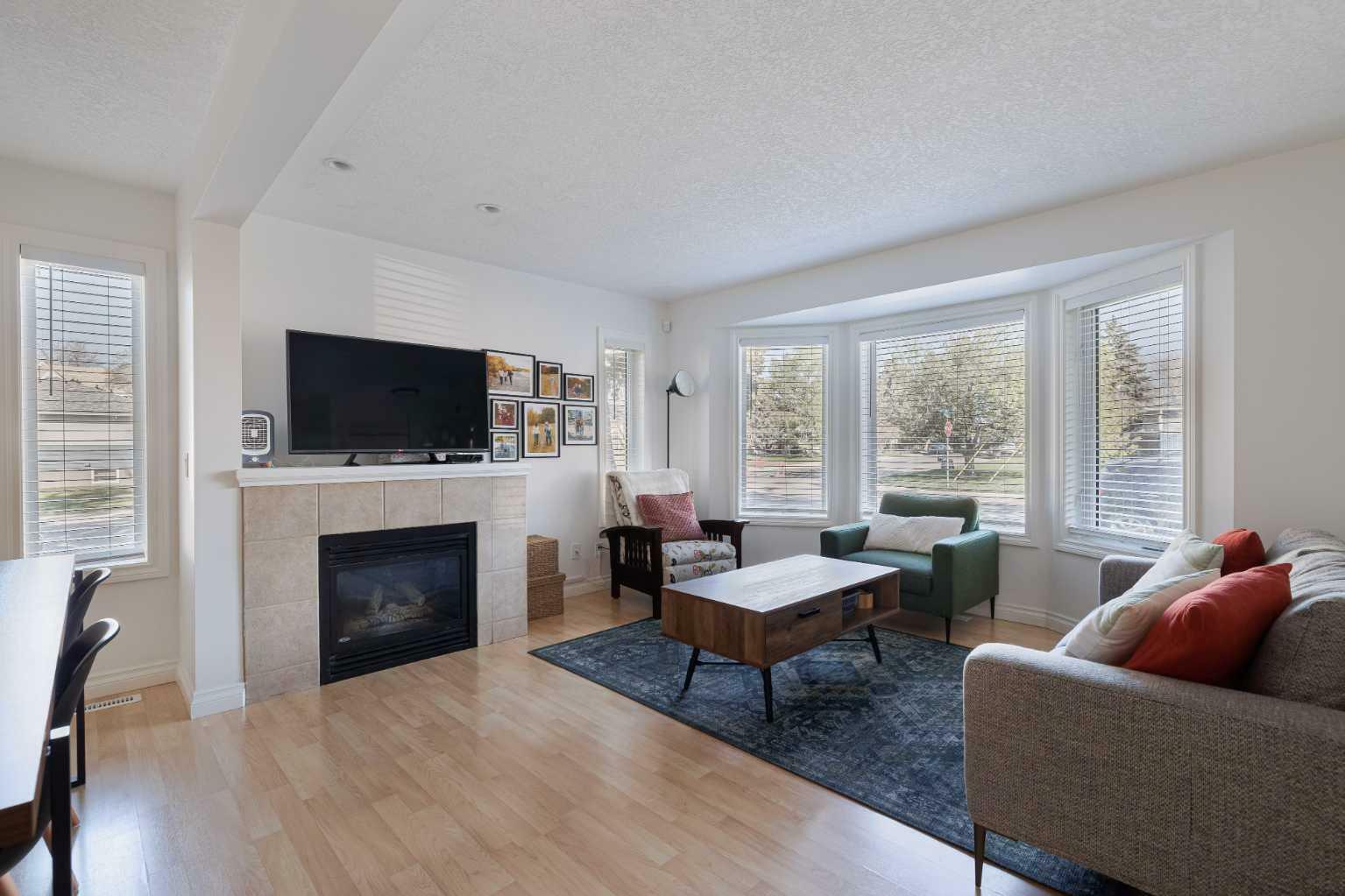 Property Photo: 415 Regal Park NE AB T2E 0S6