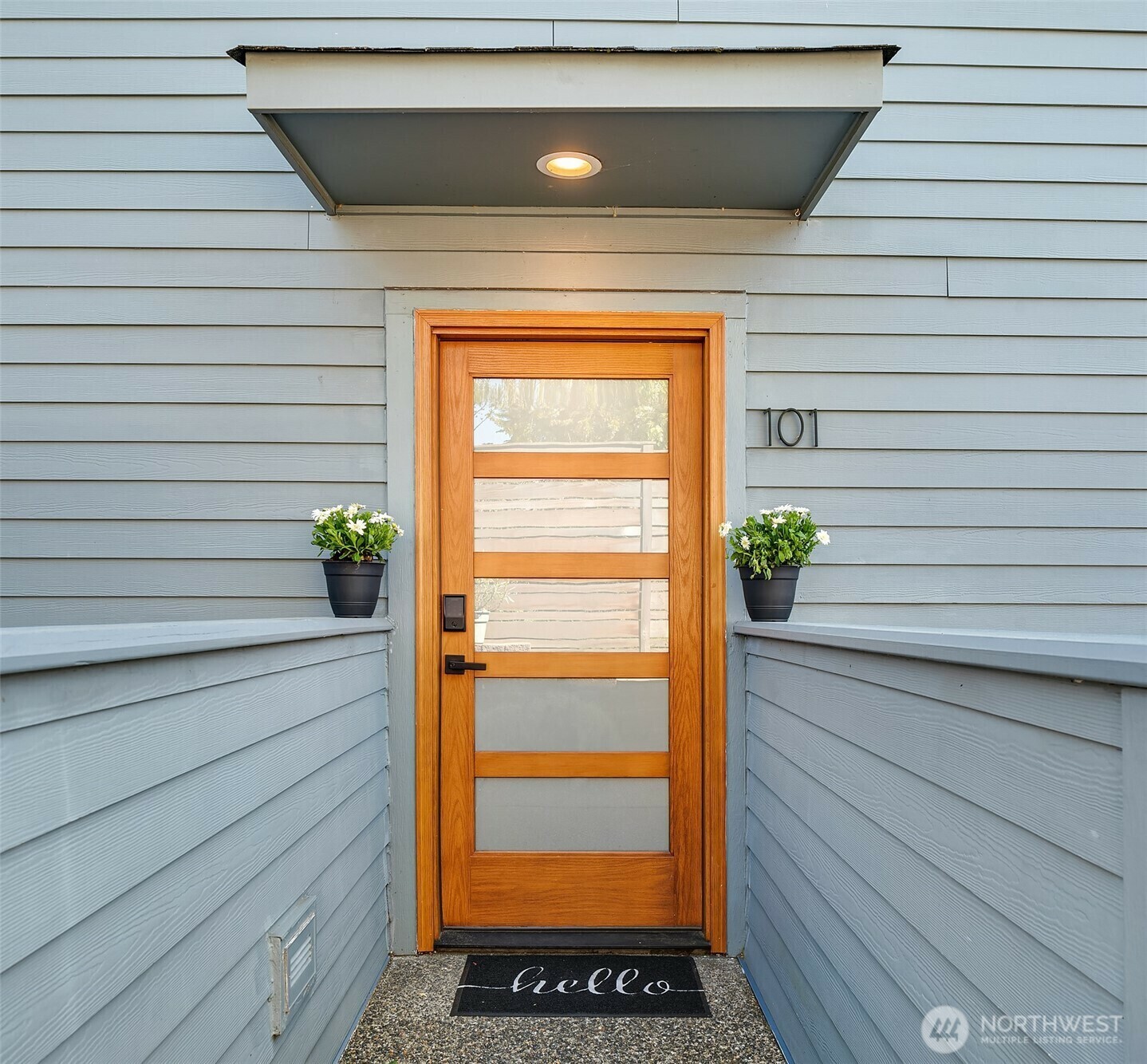 Property Photo: 756 N 72nd Street 101 WA 98103