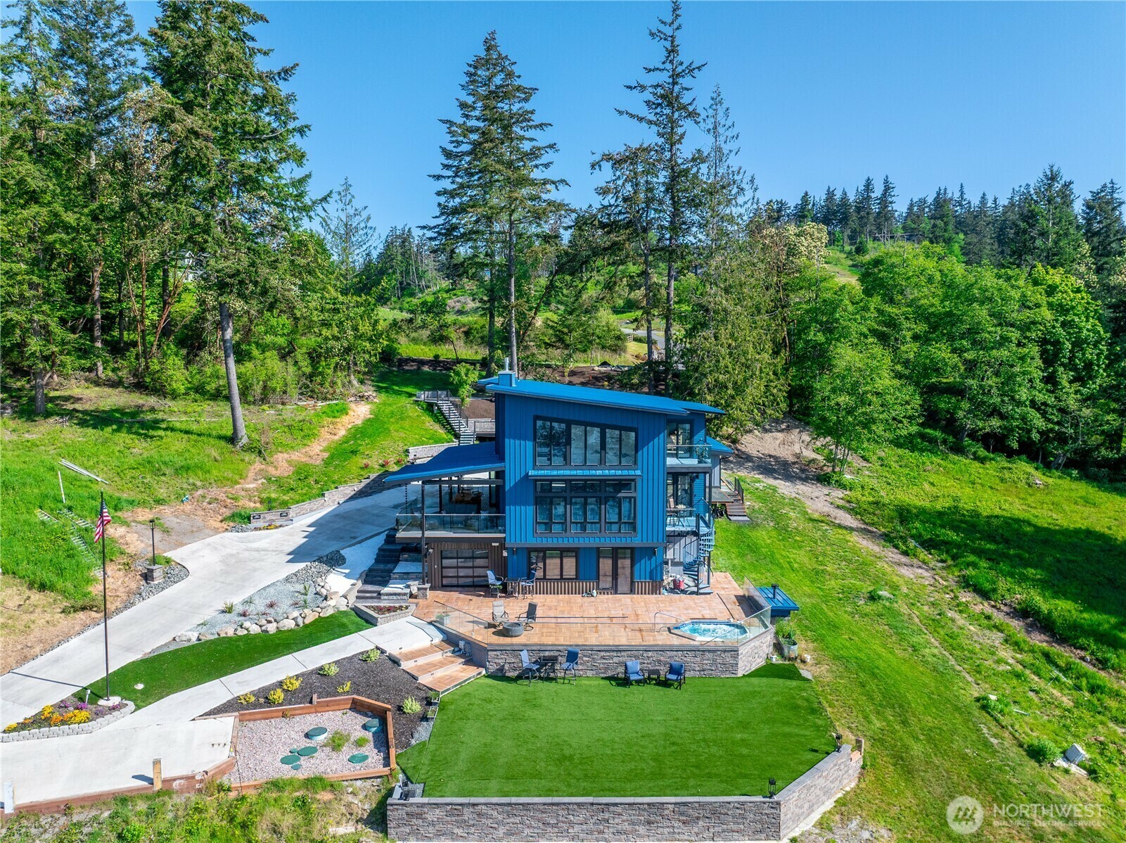 Property Photo: 1423 Sergios View Lane WA 98277