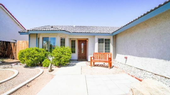 Property Photo: 1219 Beasley St CA 93555