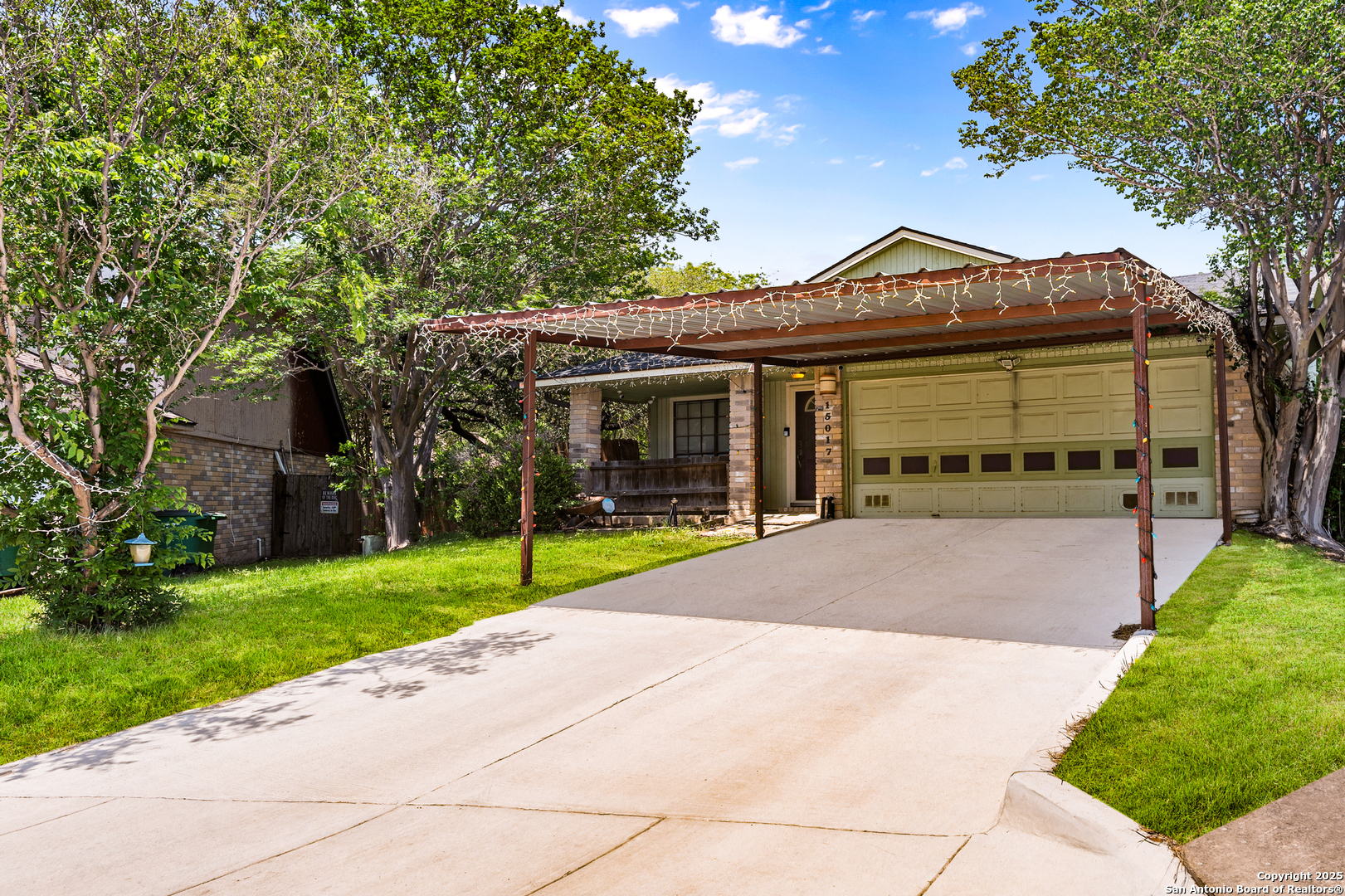 Property Photo: 15017 Baycliff TX 78233