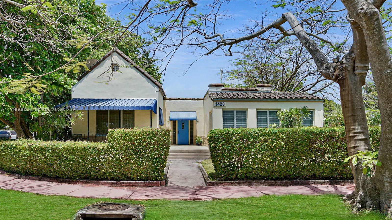 Property Photo: 1423 Biarritz Dr FL 33141