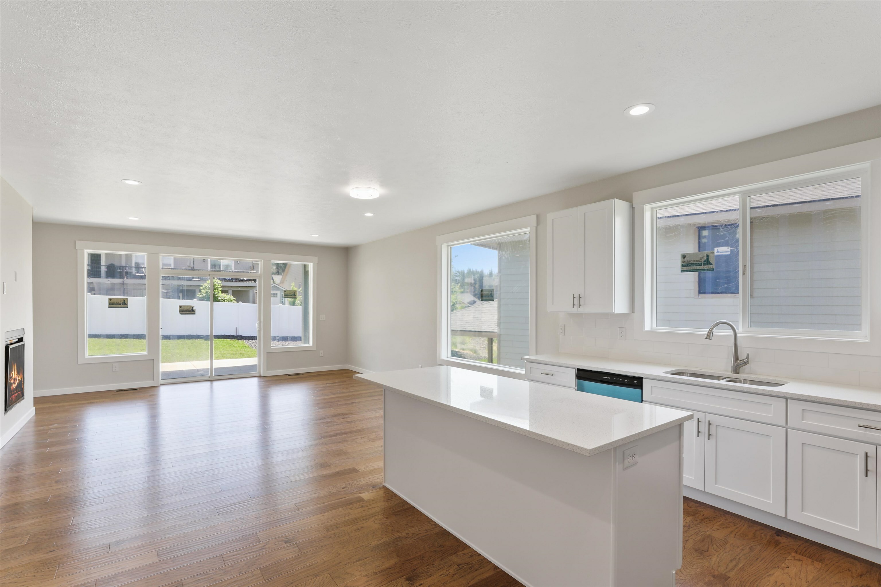 Property Photo: 2623 S Vera Crest Dr WA 99037