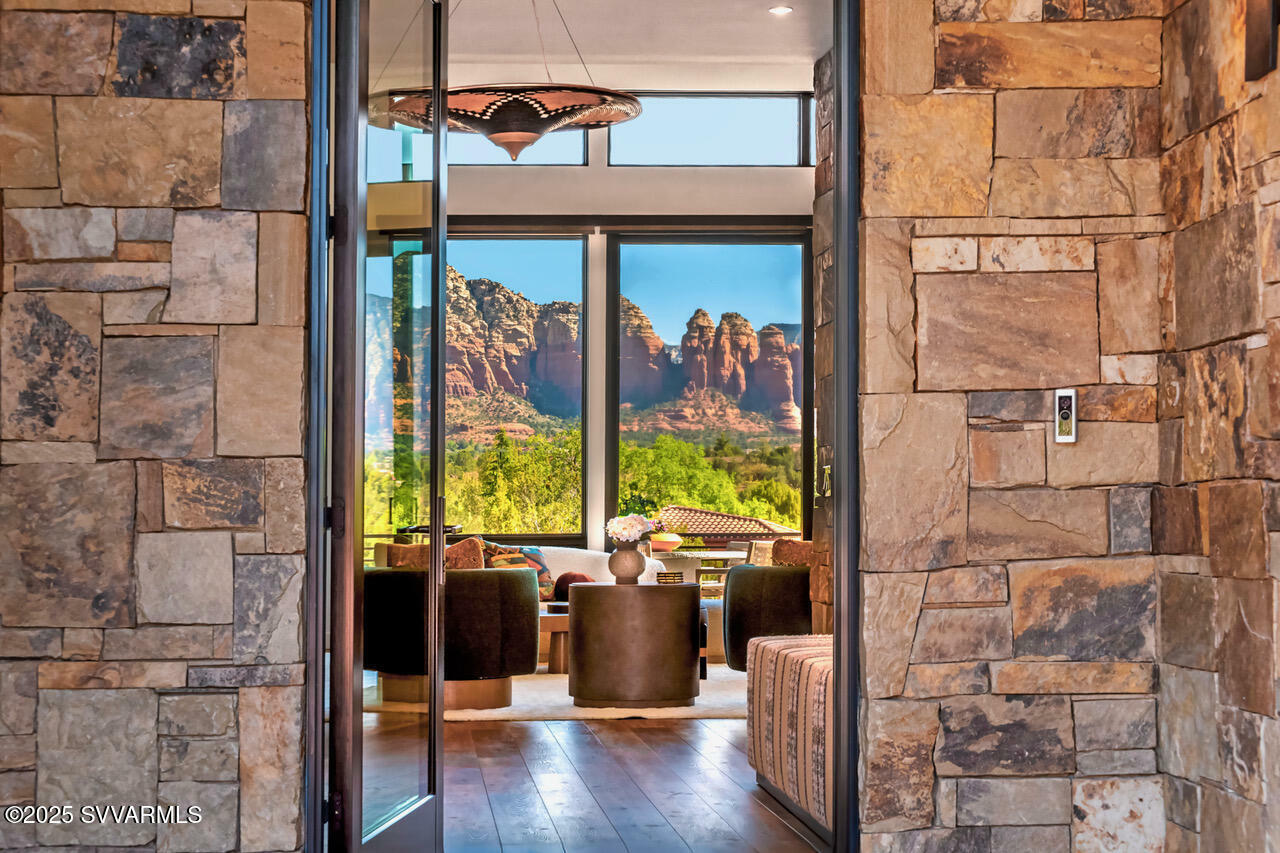 Property Photo: 2945 Red Hawk Lane AZ 86336