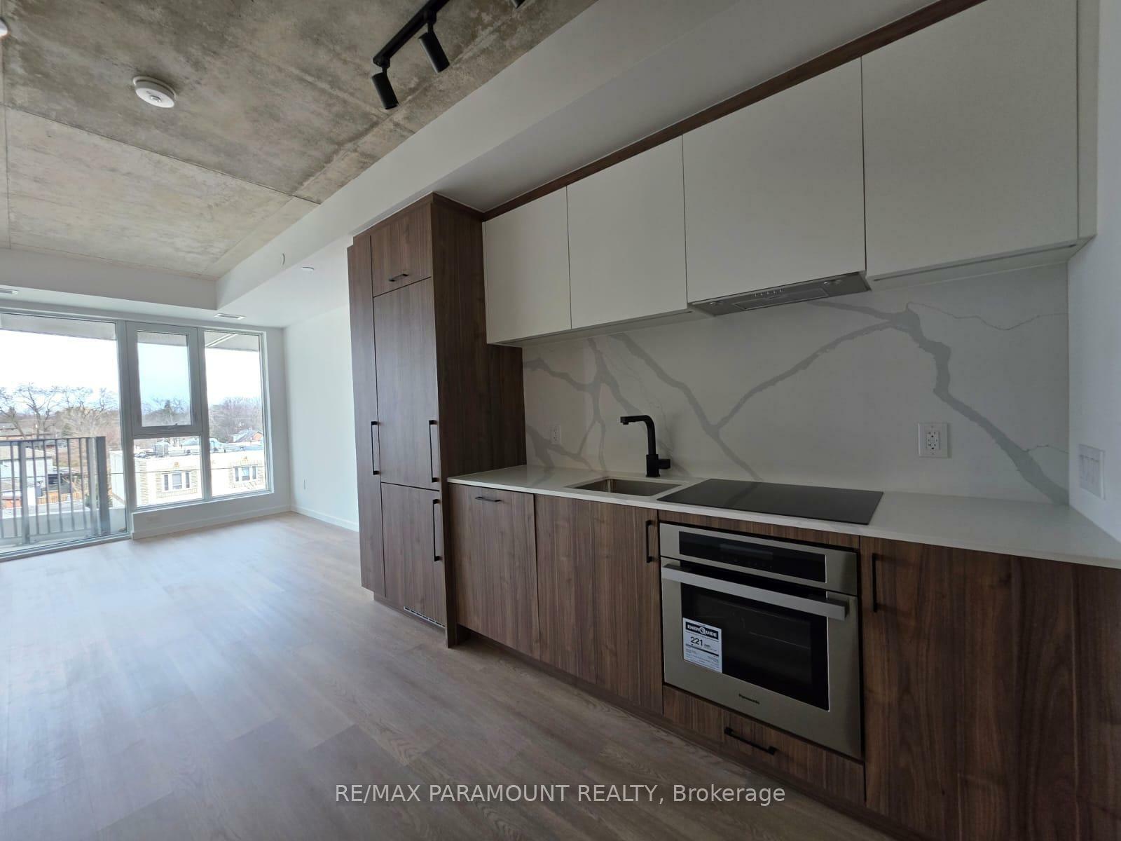 Photo de la propriété: 689 The Queensway Drive 418 ON M8Y 1L1