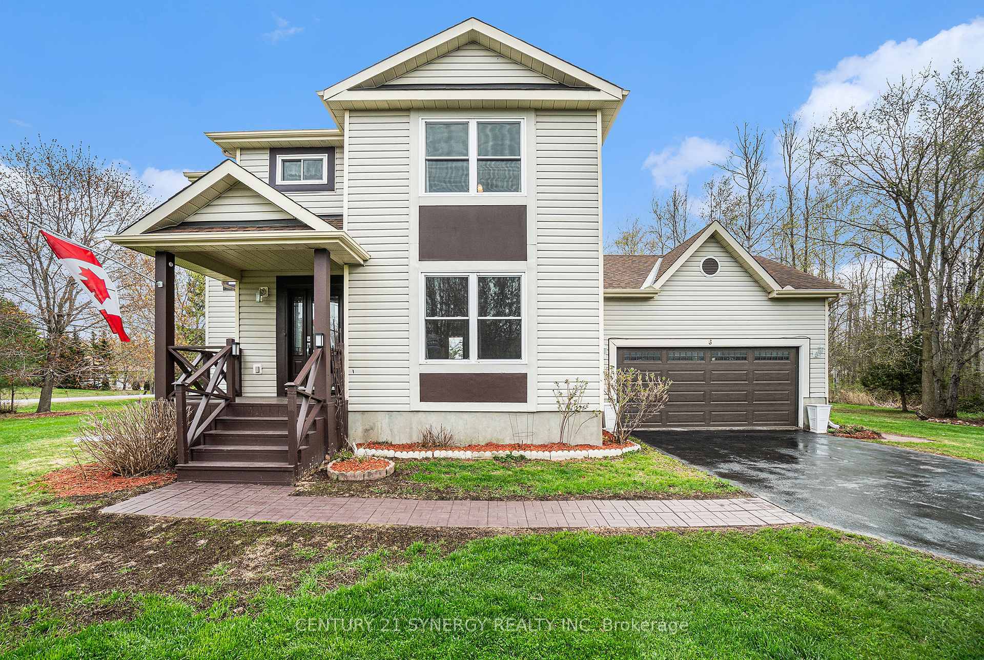 Property Photo: 6 Emily Lauren Crescent ON K0G 1J0