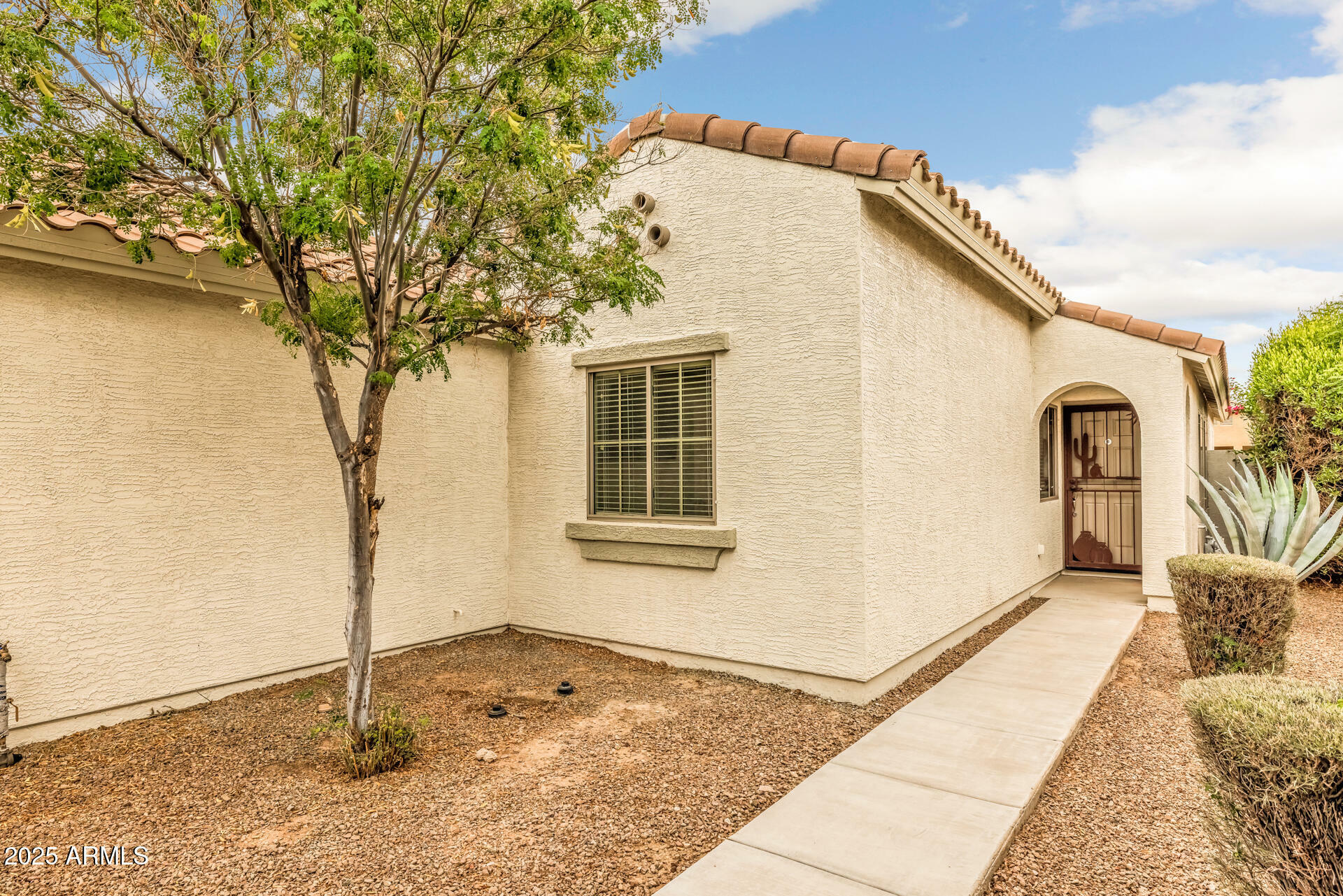Property Photo: 1375 W Belmont Red Trail AZ 85143