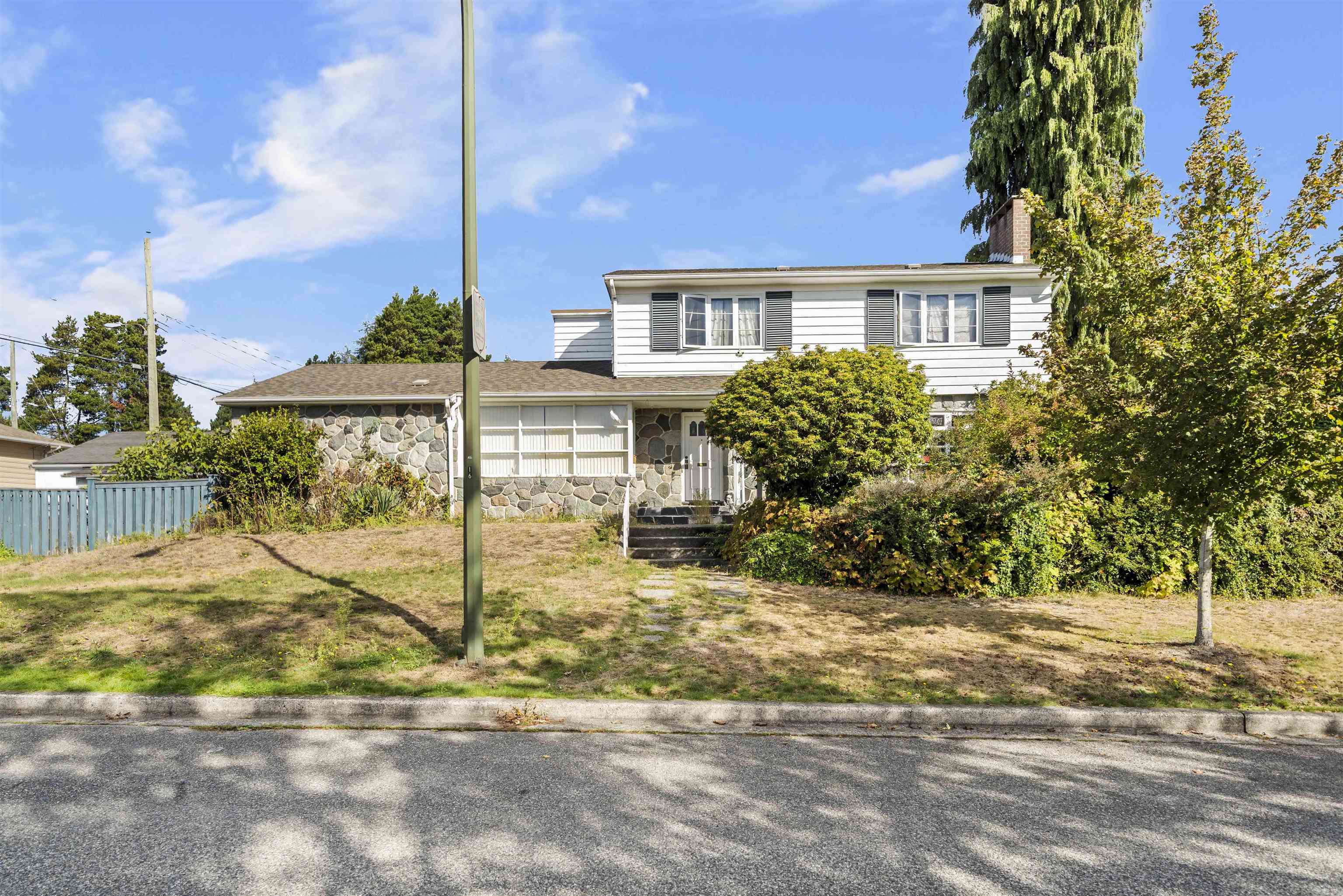 Property Photo: 609 W 52nd Avenue BC V6P 1G3