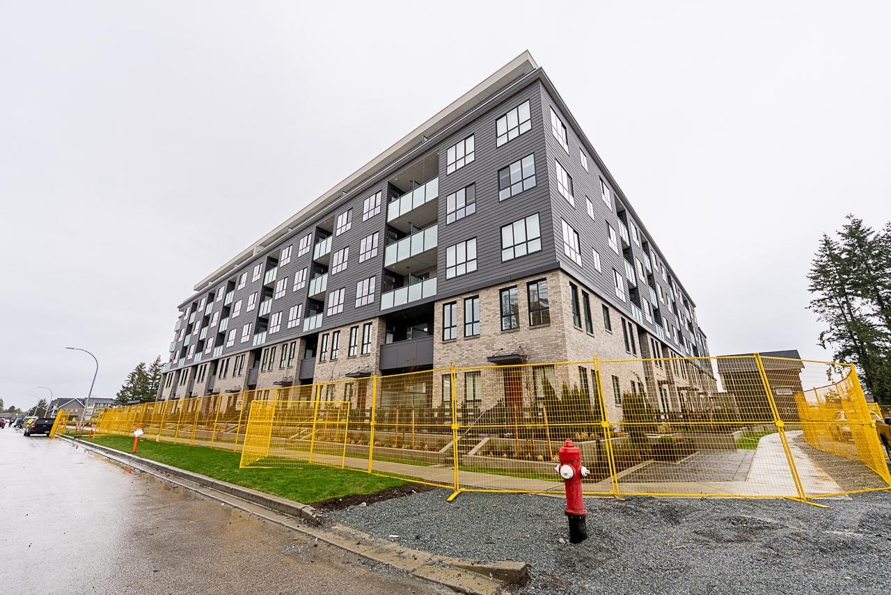 Photo de la propriété: 15738 85 Avenue 214 BC V4N 6Y1