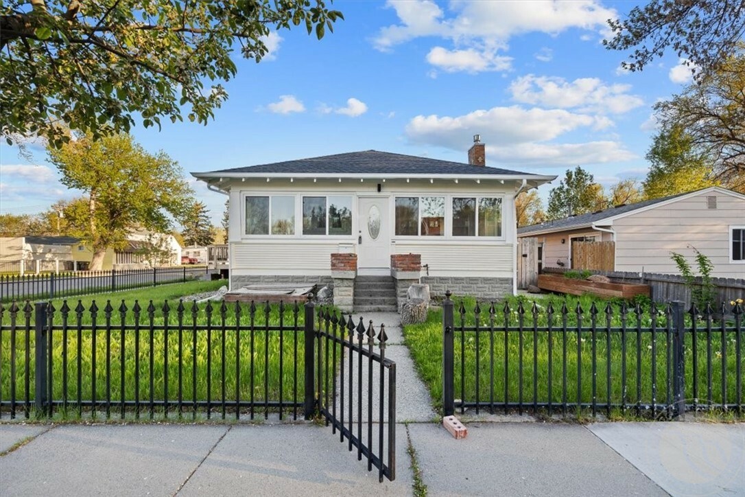 Property Photo: 302 Burlington Avenue MT 59101