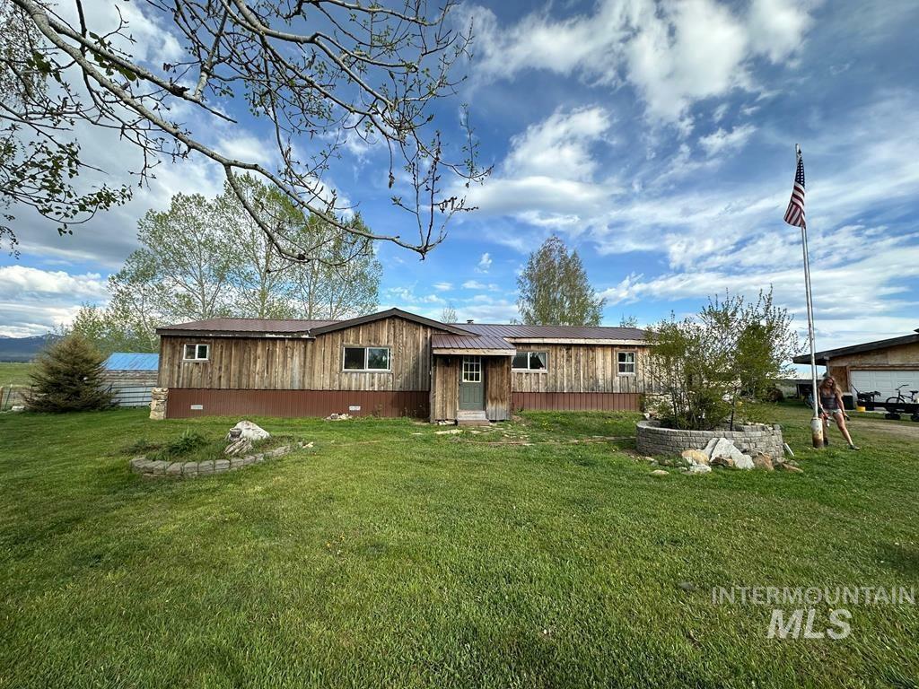 Property Photo:  13774 Nisula Rd  ID 83638 