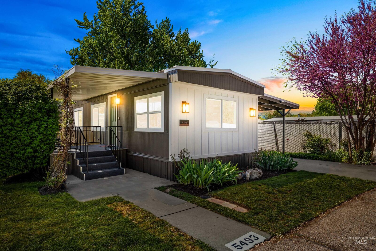 Property Photo:  5493 N North Glen Lane  ID 83714 