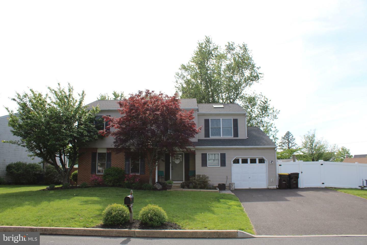 Property Photo: 147 Meadow Lane PA 18917
