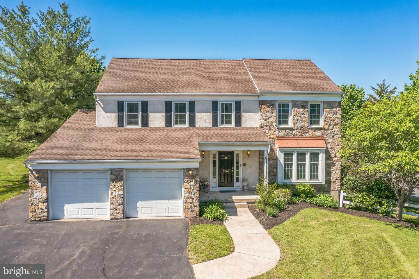 2707 E Crossing Circle  Norristown PA 19403 photo