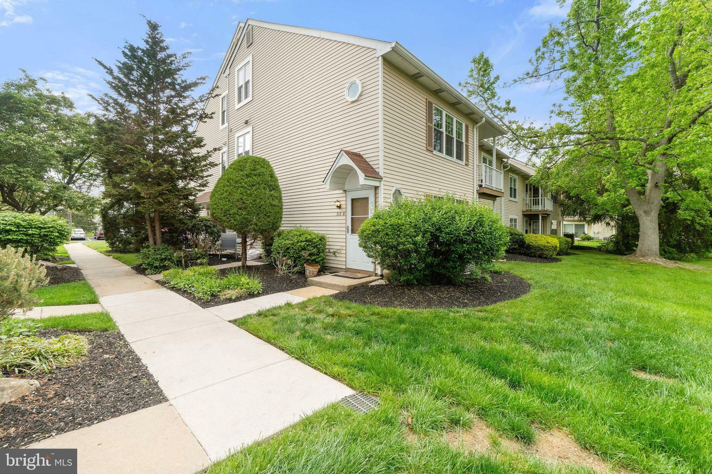 312 Delancey Place B  Mount Laurel NJ 08054 photo