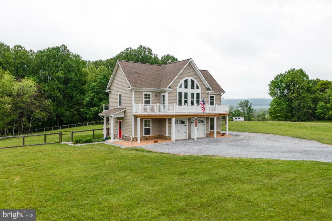 Property Photo: 14607 Summit View Lane VA 20132