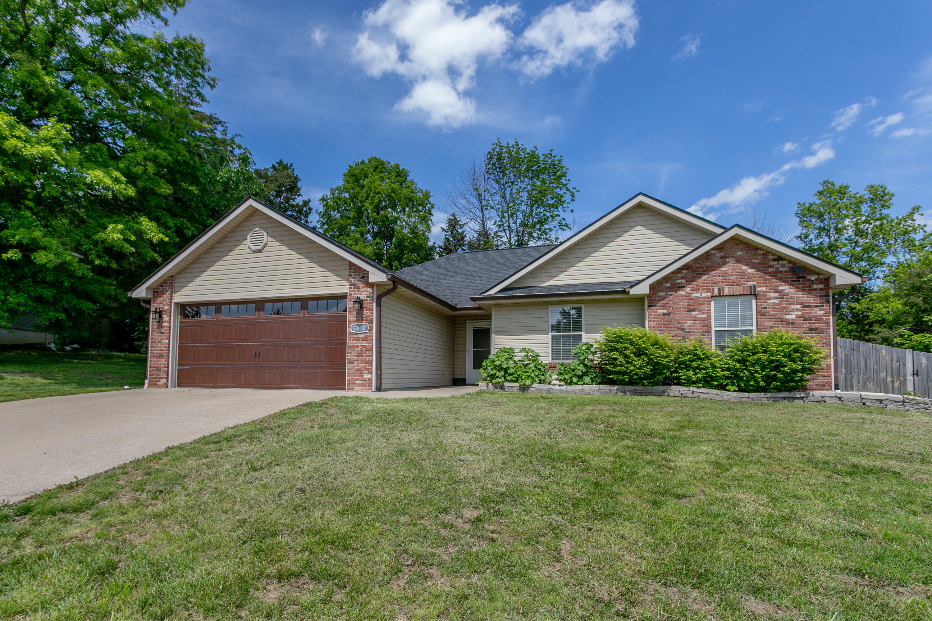 Property Photo: 2810 Waynesboro Dr MO 65202
