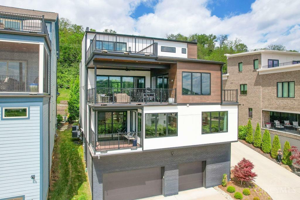 Property Photo: 2897 Walworth Avenue OH 45226