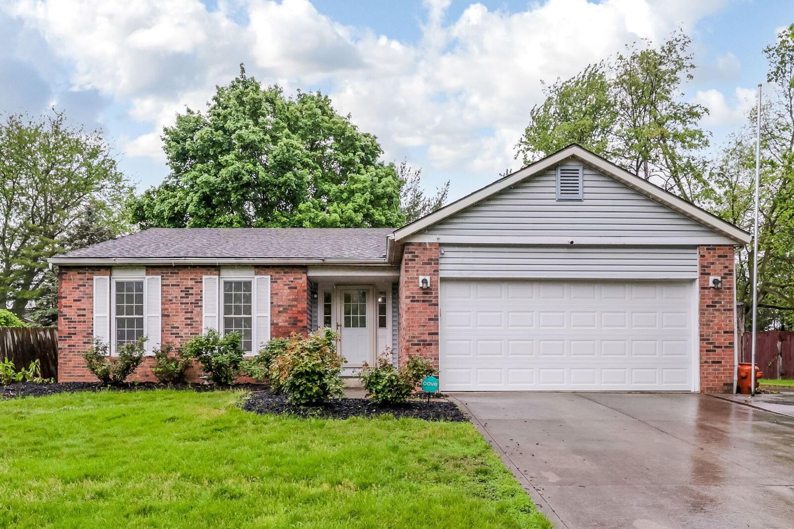 Property Photo: 5713 Shannon Heights Boulevard OH 43016