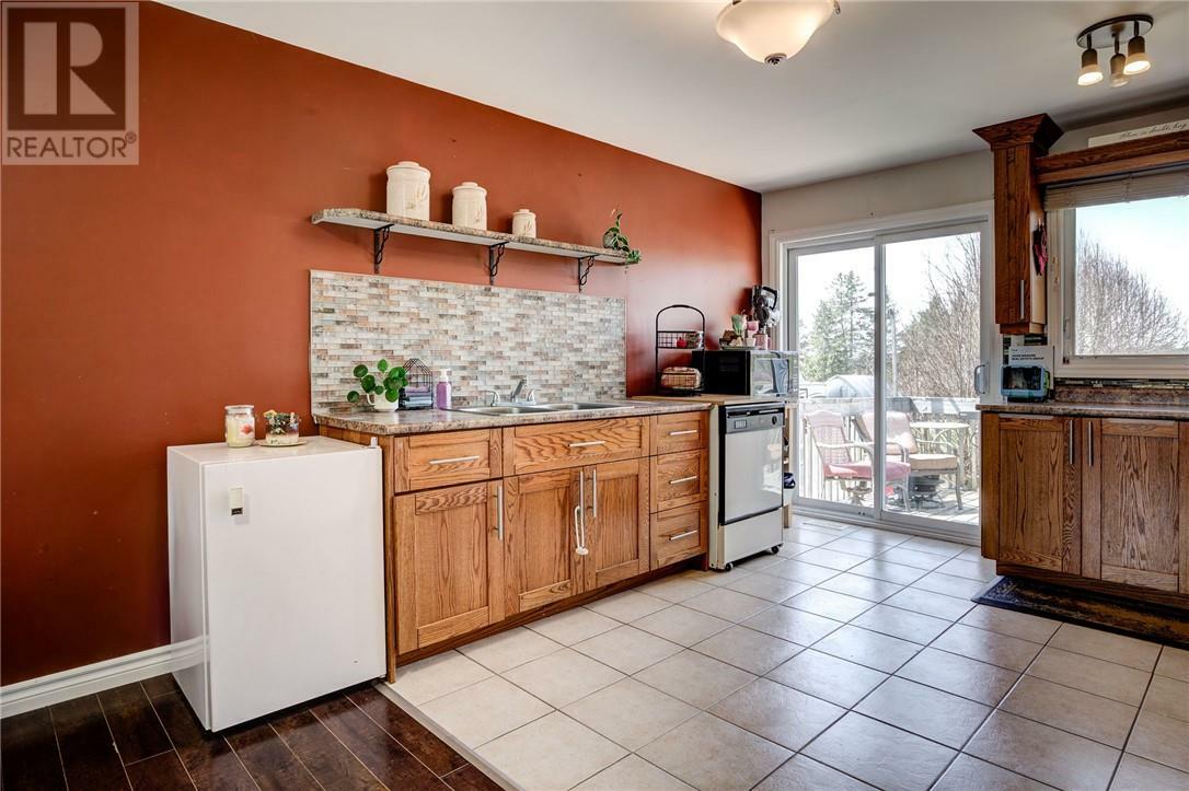 Property Photo: 5 Main N ON P0M 2G0
