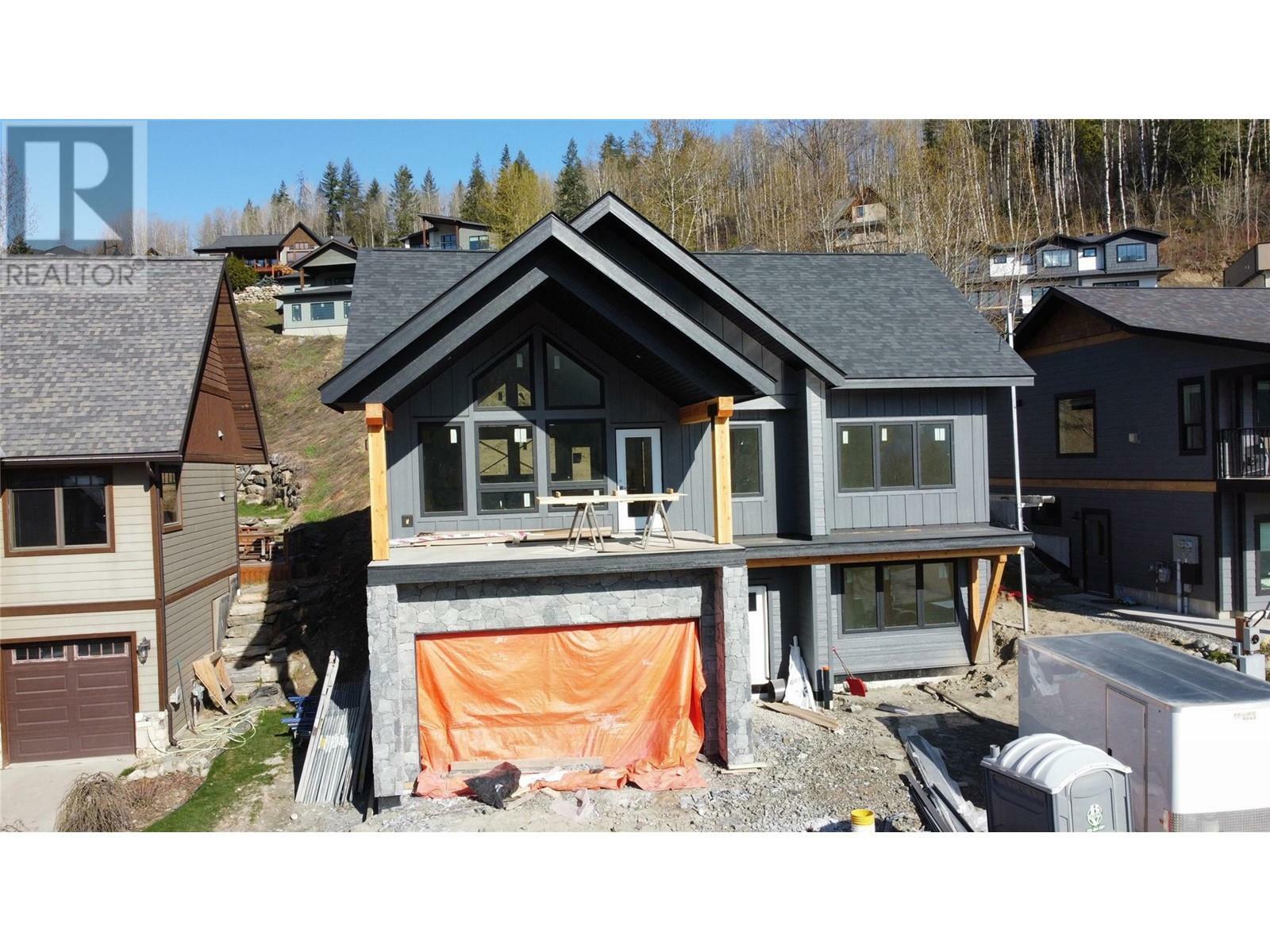 Property Photo: 798 White Tail Drive BC V0G 1Y0