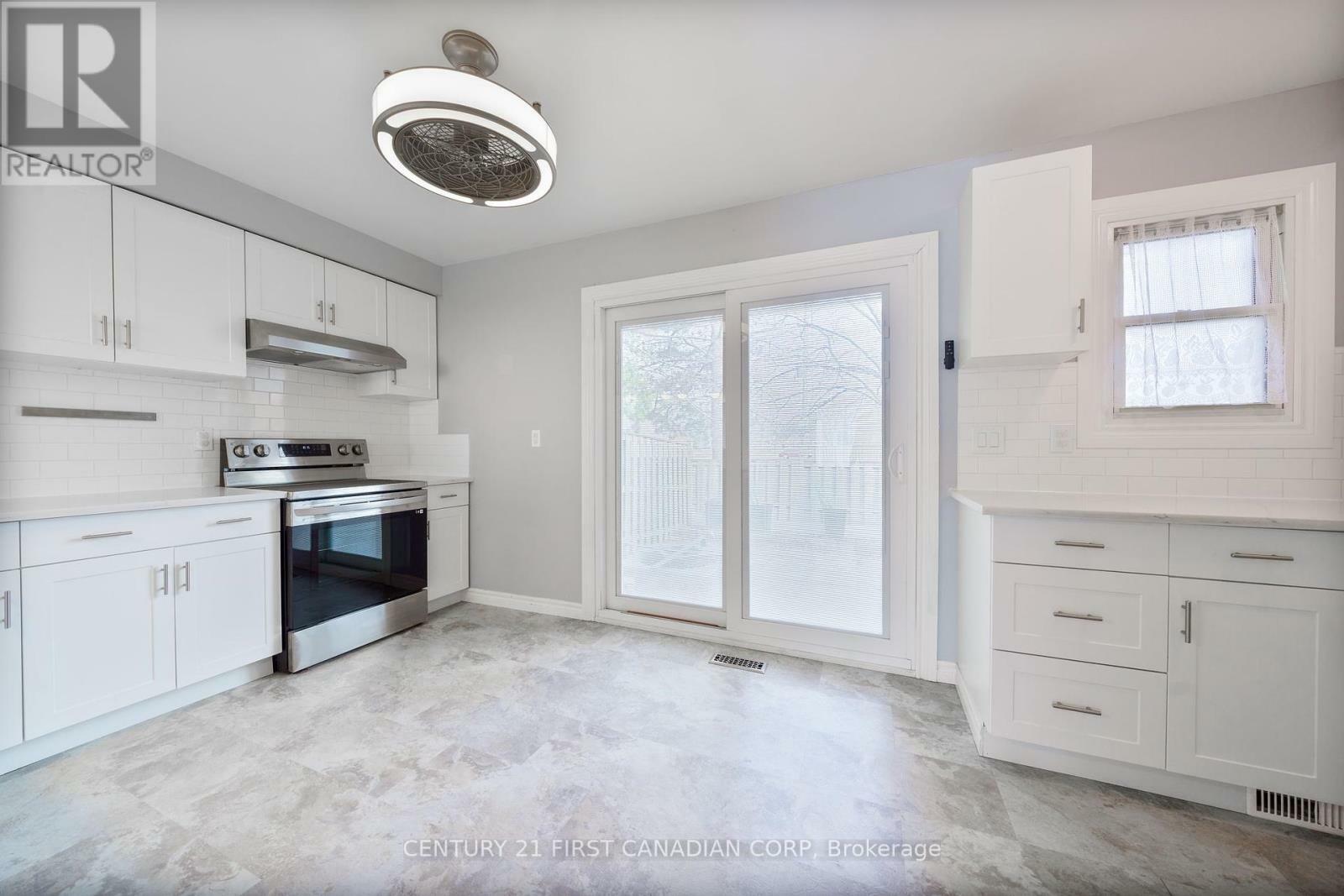 Property Photo: 700 Osgoode Drive 154 ON N6E 2H1