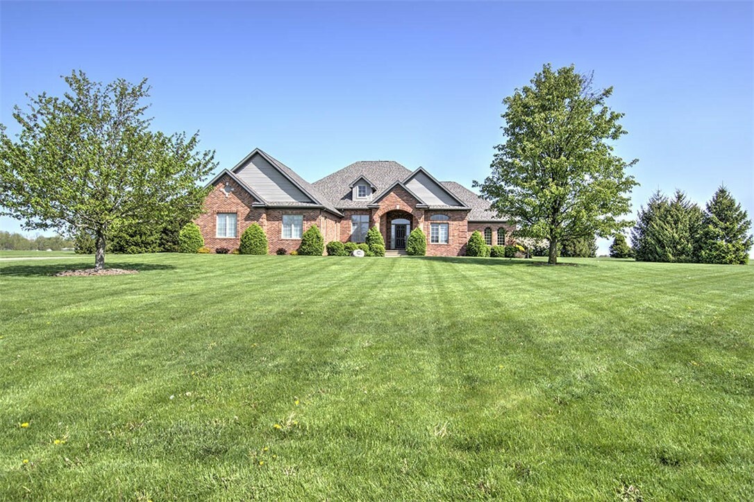 8380 Russell Circle  Dalton City IL 61925 photo