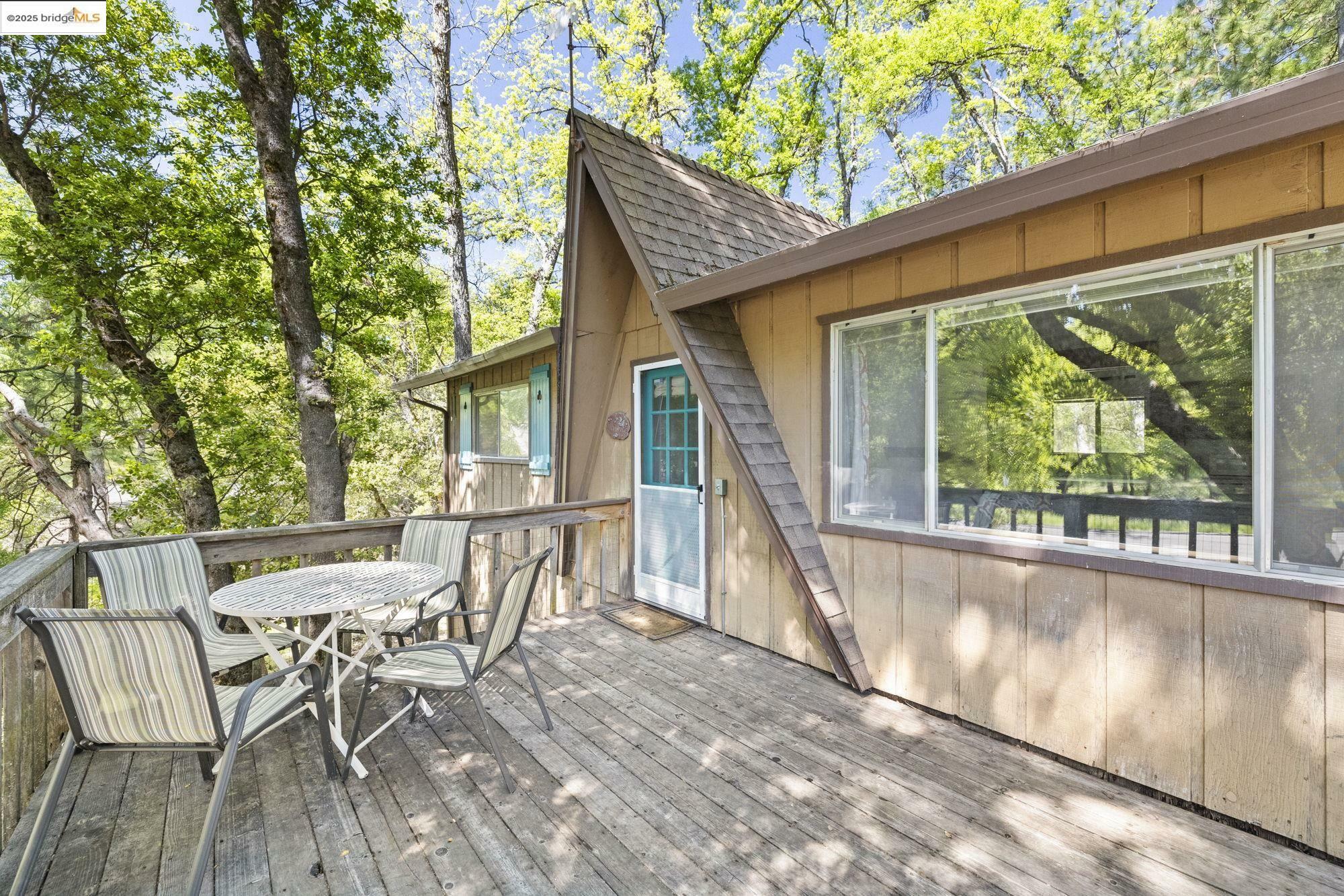 Property Photo: 20362 Pine Mountain Dr CA 95321