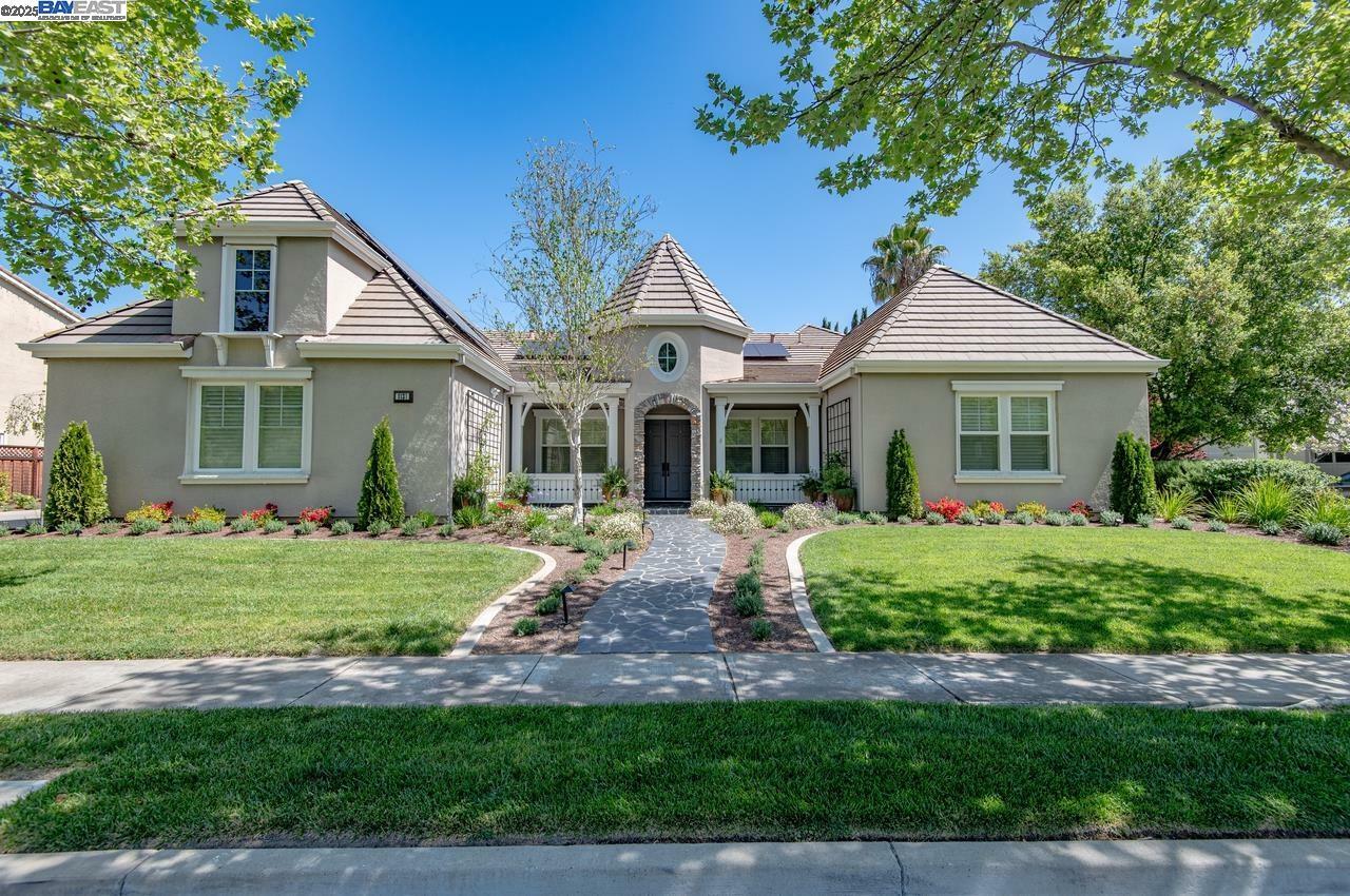 Property Photo: 1131 Laguna Creek Ln CA 94566