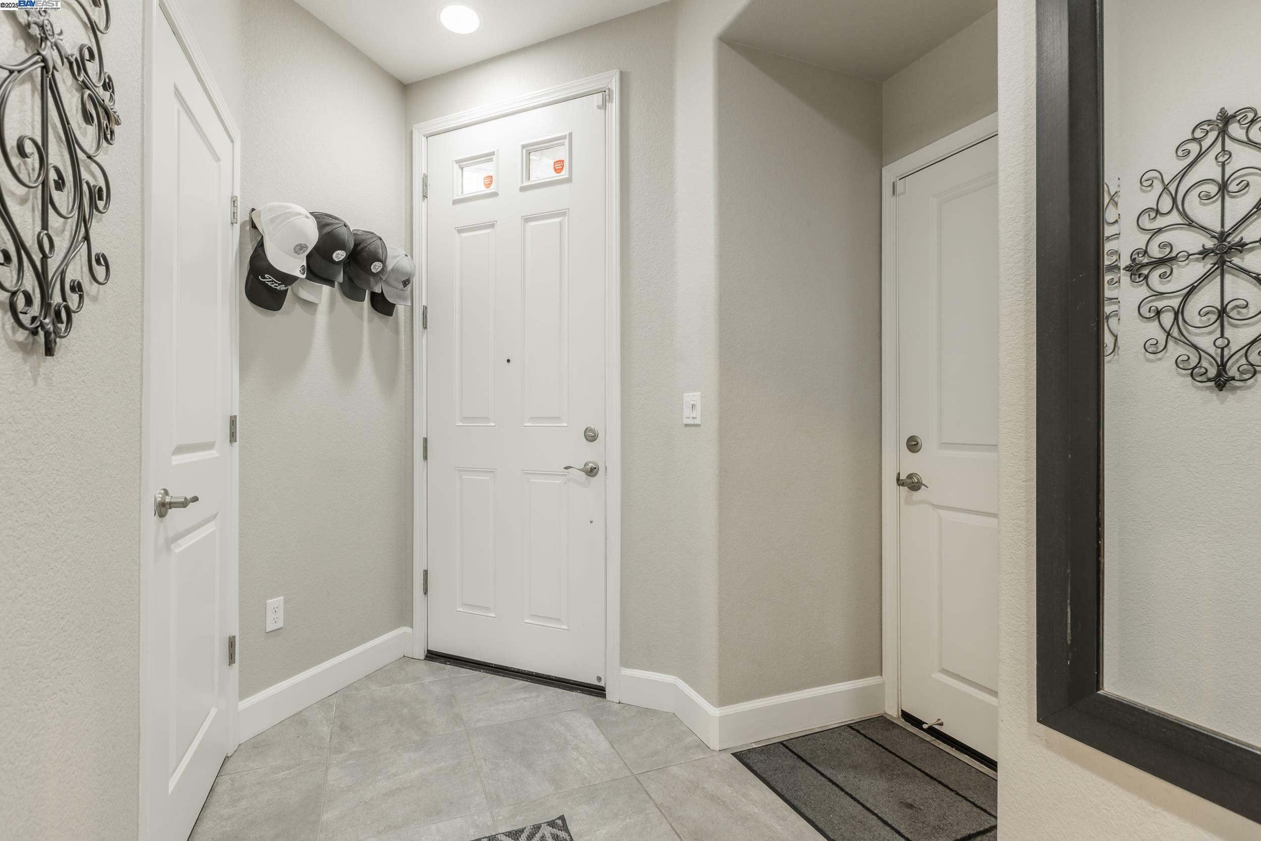 Property Photo: 3004 Worthing Cmn CA 94550