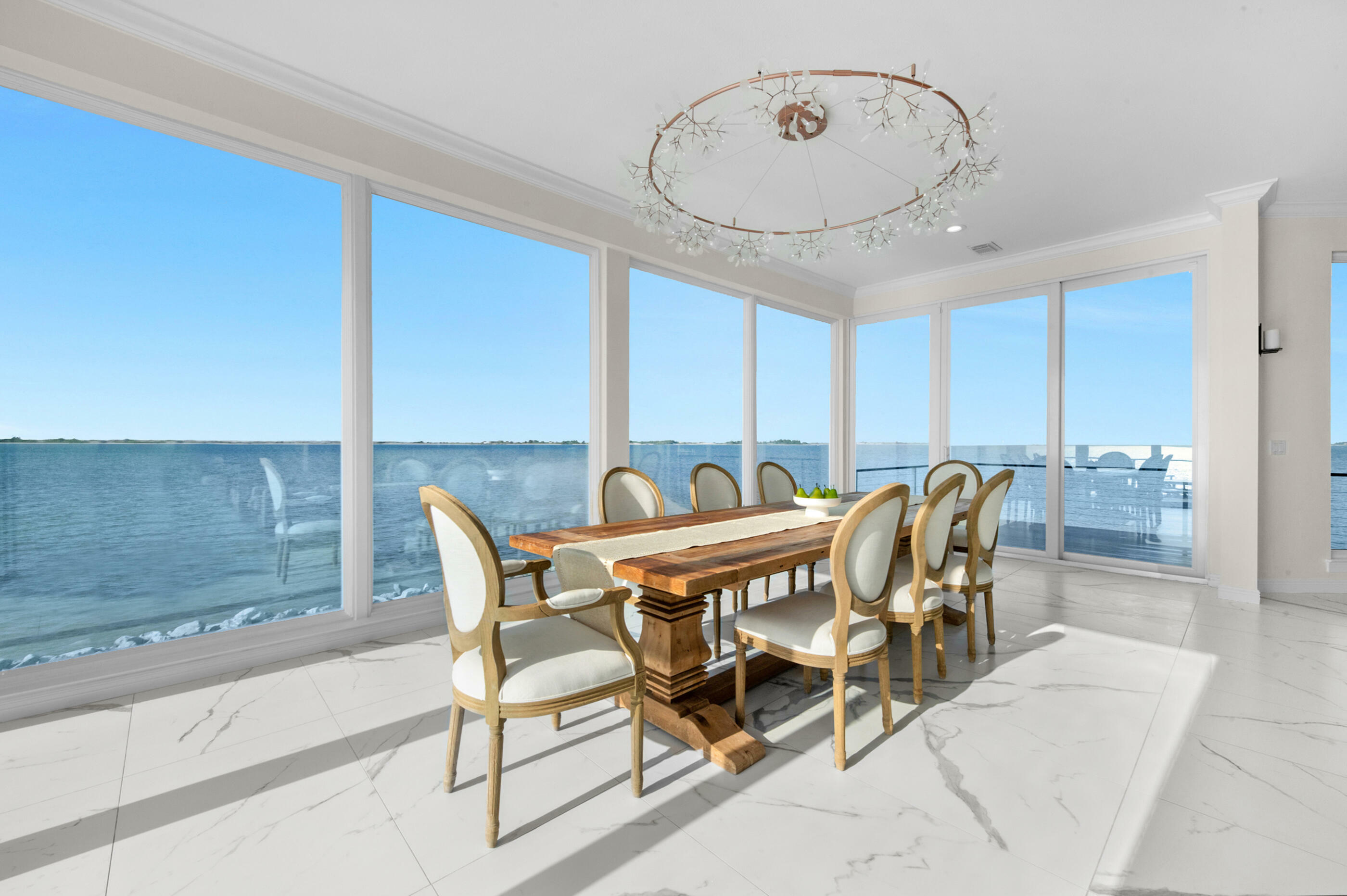 Property Photo: 320 Sunny Drive FL 32569