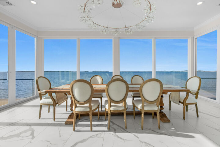 Property Photo:  320 Sunny Drive  FL 32569 