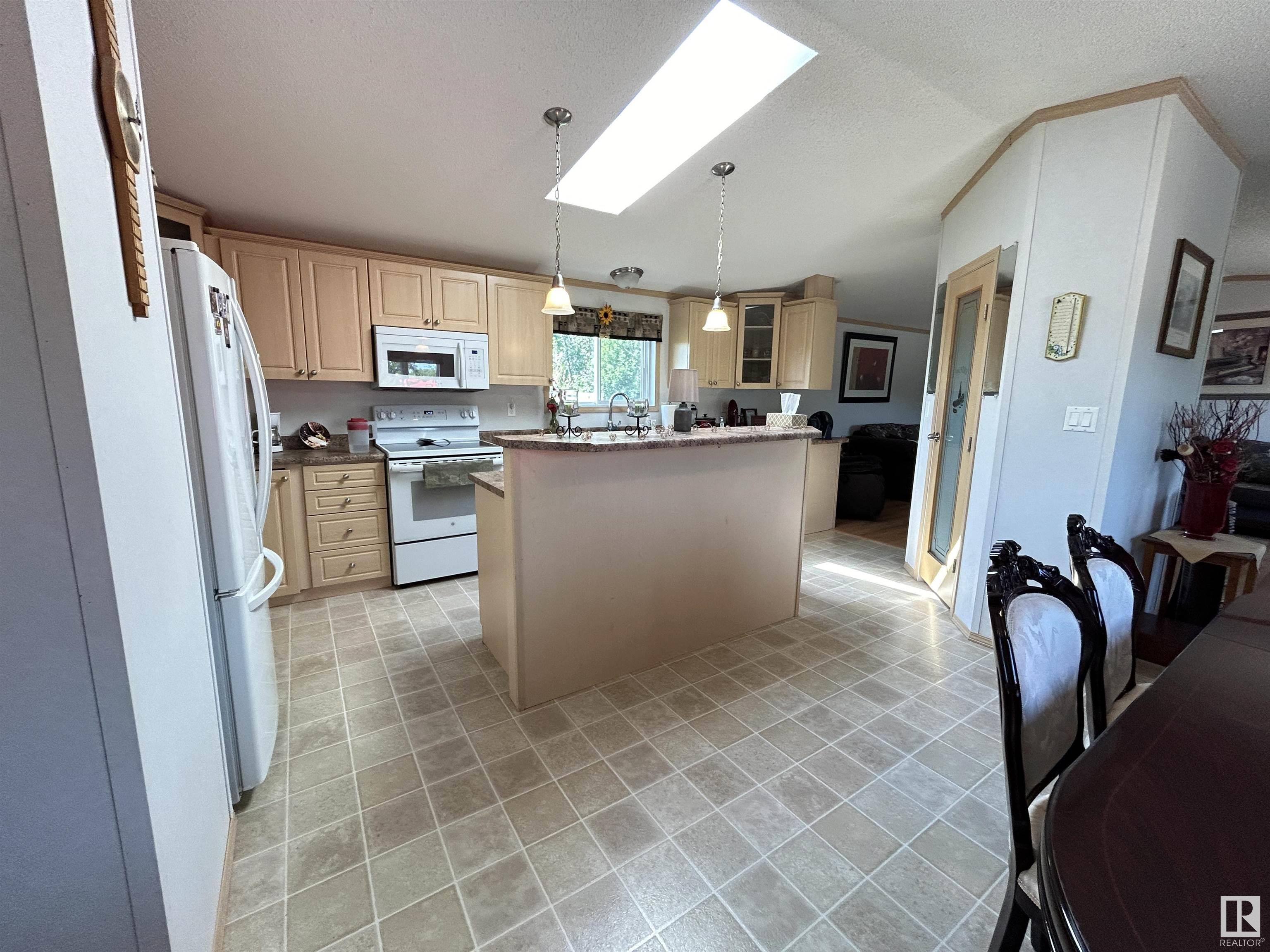 Property Photo: 58524 RR 241 AB T0G 2J0