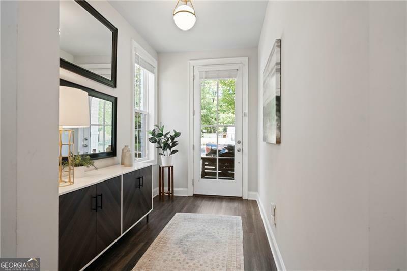 Property Photo: 1815 La Dawn Lane NW GA 30318
