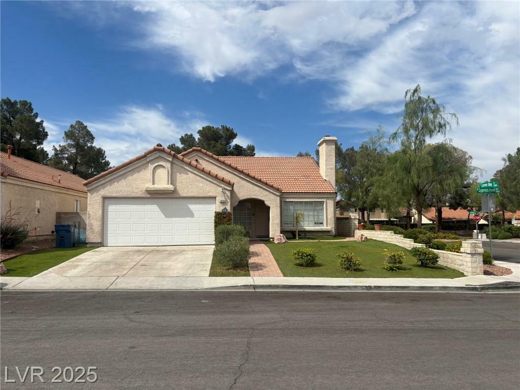 Property Photo: 9028 Cypress Point Way NV 89117