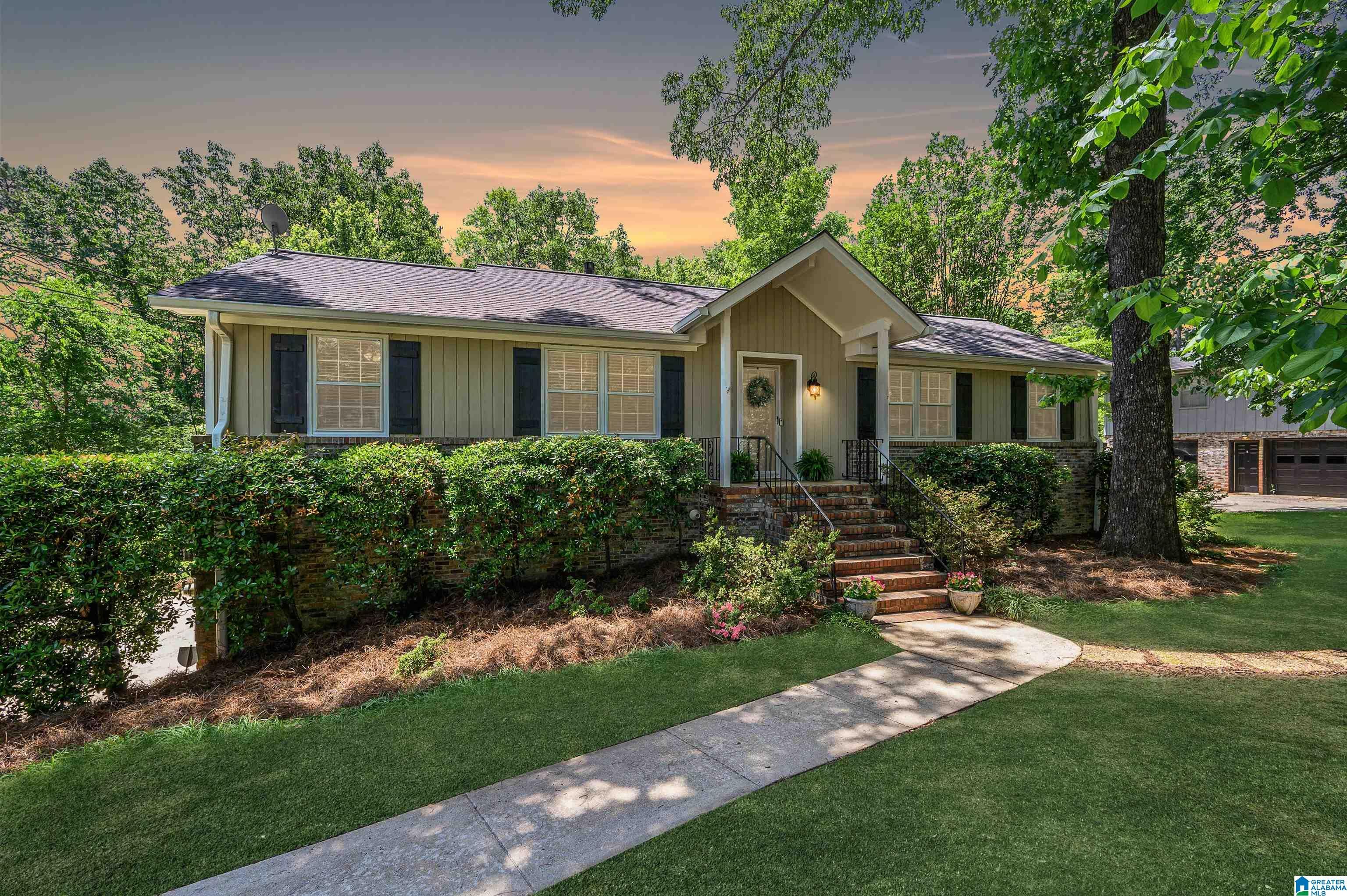 320 Cambo Lane  Hoover AL 35244 photo