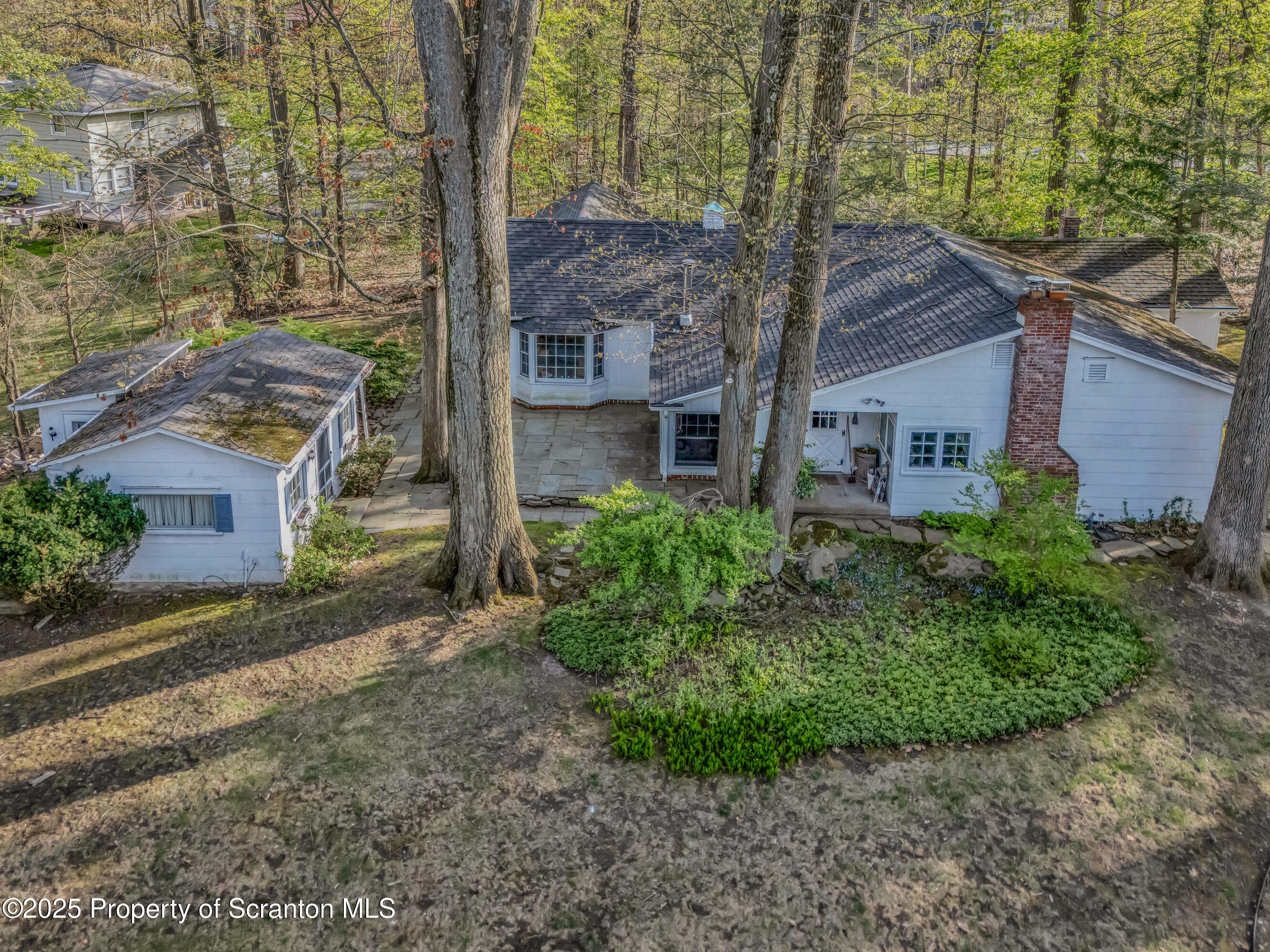 Property Photo: 529 Knapp Road PA 18411