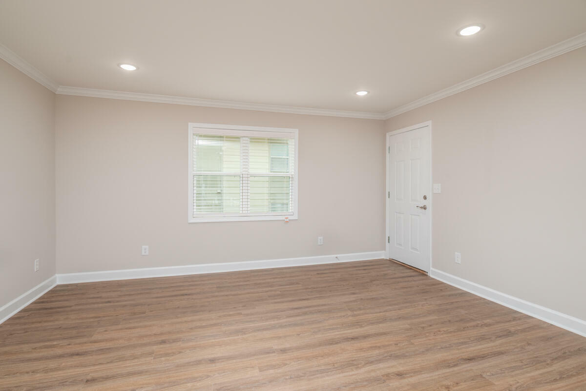 Property Photo: 1120 E Lee Boulevard #Y-200 MS 39759