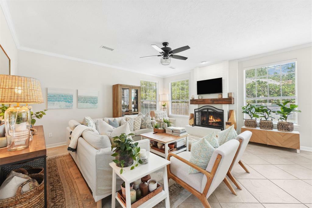 Property Photo: 74 W Summer Storm Circle TX 77381